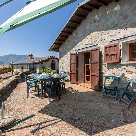 Gorgeous In Collemandina Feriehus Villa Collemandina